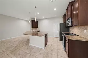 26929 Juniper Bay Dr, Wesley Chapel, FL 33544 - Photo 4