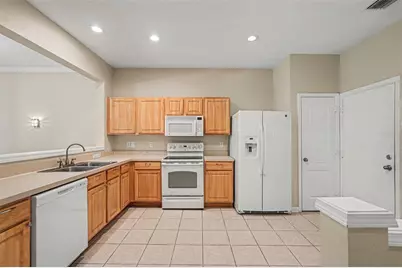 26533 Castleview Way, Wesley Chapel, FL 33544 - Photo 6