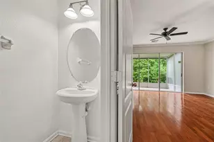 26533 Castleview Way, Wesley Chapel, FL 33544 - Photo 14