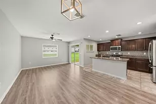 5042 Chipotle Ln, Wesley Chapel, FL 33544 - Photo 4