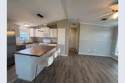 653 Los Altos, North Port, FL 34287 - Photo 6