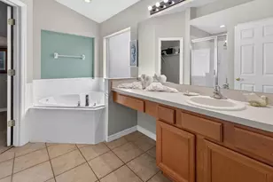 554 Paloma Dr, Davenport, FL 33837 - Photo 18