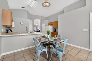 554 Paloma Dr, Davenport, FL 33837 - Photo 10