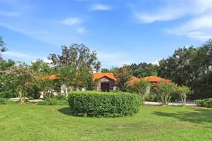 9813 Lake Georgia Dr, Orlando, FL 32817 - Photo 2