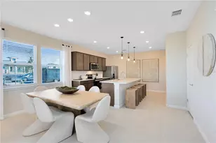 10674 Evening Star St, Orlando, FL 32829 - Photo 8
