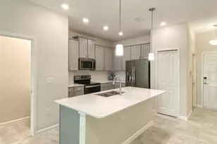 10010 Red Eagle Dr, Orlando, FL 32825 - Photo 4