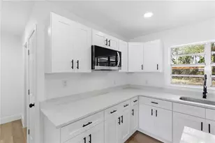 10945 N Blvd, Tampa, FL 33612 - Photo 16