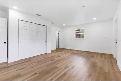 10945 N Boulevard, Tampa, FL 33612 - Photo 28
