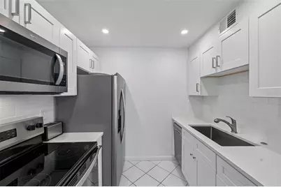 117 7th Street N #1, Bradenton Beach, FL 34217 - Photo 12