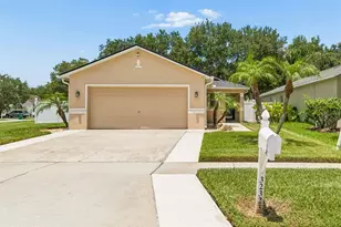 32323 Fish Hook Loop, Wesley Chapel, FL 33545 - Photo 4