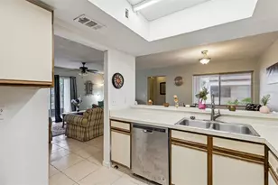 2554 Lakeway Branch Dr, Orlando, FL 32839 - Photo 4