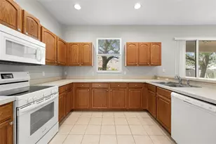 10215 Cypress Knee Cir, Orlando, FL 32825 - Photo 2