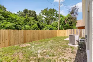 5459 Seedling Ln, Orlando, FL 32811 - Photo 20