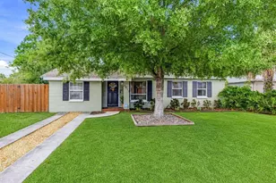 3913 W Wallace Ave, Tampa, FL 33611 - Photo 1