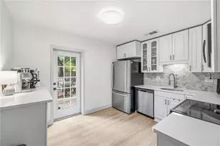 3913 W Wallace Ave, Tampa, FL 33611 - Photo 6