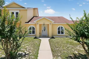 3830 Griffin View Dr, Lady Lake, FL 32159 - Photo 10
