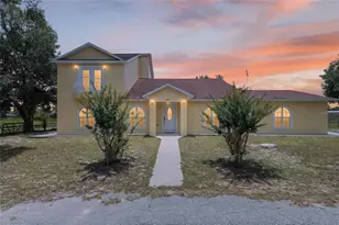 3830 Griffin View Dr, Lady Lake, FL 32159 - Photo 2