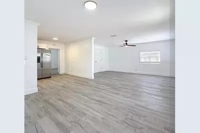 200 Lewis Boulevard SE, Saint Petersburg, FL 33705 - Photo 6