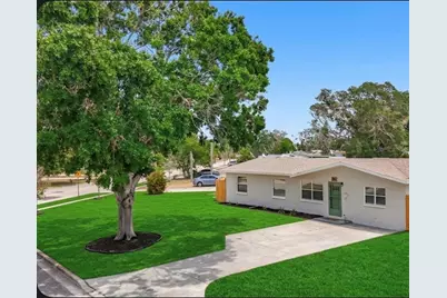 200 Lewis Boulevard SE, Saint Petersburg, FL 33705 - Photo 2