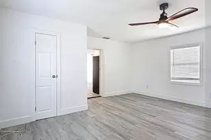 200 Lewis Blvd SE, Saint Petersburg, FL 33705 - Photo 12