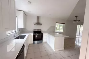 2401 Myakka Dr, Orlando, FL 32839 - Photo 2