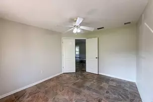 314 Dupont Cir, Howey in the Hills, FL 34737 - Photo 14