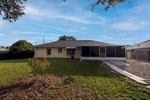 314 Dupont Cir, Howey in the Hills, FL 34737 - Photo 22