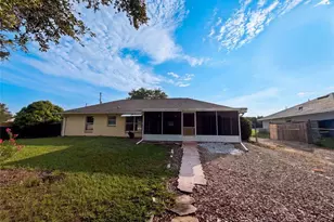 314 Dupont Cir, Howey in the Hills, FL 34737 - Photo 18