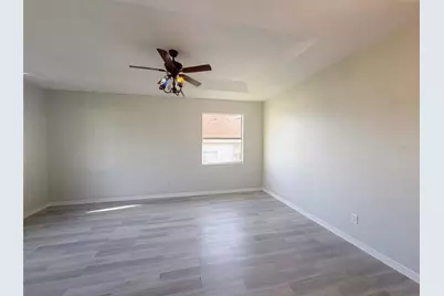 204 Round Man Street, Leesburg, FL 34748 - Photo 8