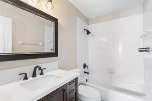 10114 Farmingdale Pl, Tampa, FL 33624 - Photo 8
