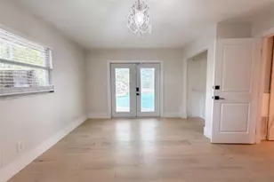 8028 Conservatory Cir, Sarasota, FL 34243 - Photo 14