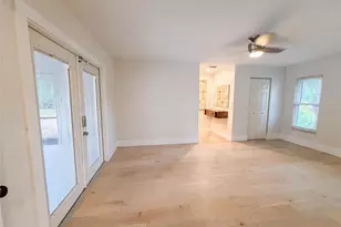 8028 Conservatory Cir, Sarasota, FL 34243 - Photo 4