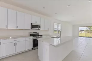 9128 Wildlight Trl, Wildwood, FL 34785 - Photo 2