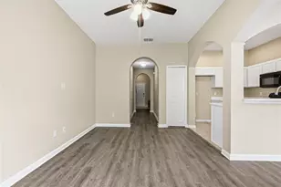 901 Pine Pointe Ln, Orlando, FL 32828 - Photo 14