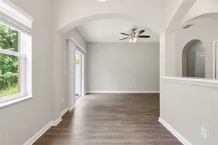901 Pine Pointe Ln, Orlando, FL 32828 - Photo 8
