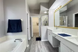 10868 Standing Stone Dr, Wimauma, FL 33598 - Photo 22