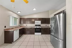 1085 Jodi Ridge Ct, Kissimmee, FL 34747 - Photo 4