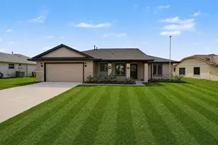 1085 Jodi Ridge Ct, Kissimmee, FL 34747 - Photo 2