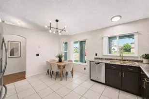 1085 Jodi Ridge Ct, Kissimmee, FL 34747 - Photo 6