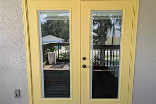 243 NE 4th St, Crystal River, FL 34429 - Photo 2