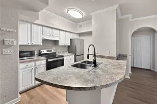 911 N Orange Ave, Orlando, FL 32801 - Photo 4