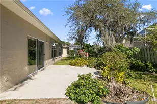 1847 Sparkling Water Cir, Ocoee, FL 34761 - Photo 34