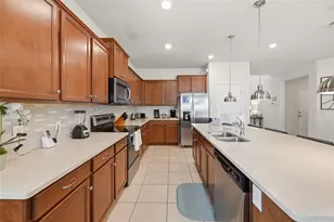 2290 Lelani Cir, Davenport, FL 33897 - Photo 14