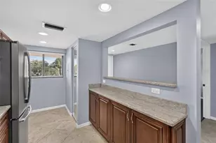1724 Golf View Dr, Tarpon Springs, FL 34689 - Photo 4
