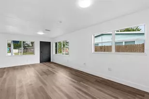 2832 Miriam St S, Saint Petersburg, FL 33711 - Photo 8
