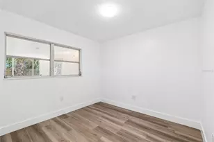 2832 Miriam St S, Saint Petersburg, FL 33711 - Photo 10