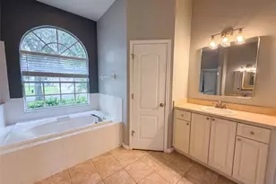 222 Taylor Bay Ln, Brandon, FL 33510 - Photo 6