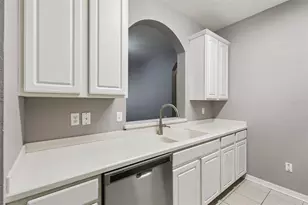 1351 Venezia Ct, Davenport, FL 33896 - Photo 18