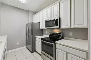 1351 Venezia Ct, Davenport, FL 33896 - Photo 16