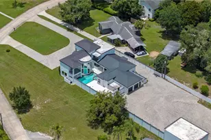 736 Lake Winnemissett Dr, Deland, FL 32724 - Photo 6